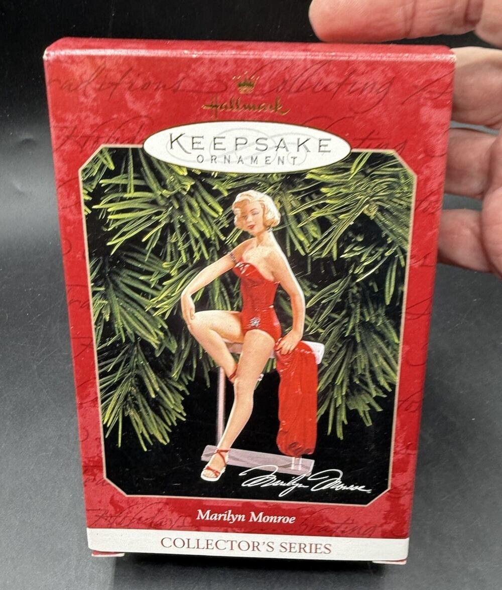 Marilyn Monroe Collector's Series Hallmark Keepsake 1999 Christmas Ornament 31D